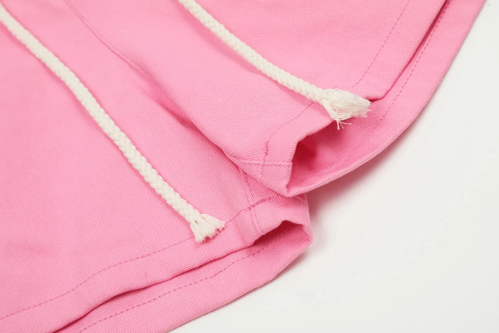 🅿️156 "Top Quality" Style No.: D001# [Ralph Lauren Paul small label war horse basic women's shorts] ✅Slim and sexy slim-fitting style for hot girls to show off the figure. Ten colorful colors. ✅Summer fresh, classic and versatile drawstring basic classic shorts. ✅Lazy style must-have item. The upper body has a fresh feeling. ✅Pure cotton twill wash, fermentation wash treatment, retro and texture. ✅Specially for platform live broadcast. Wholesale entities. Summer running style ✅Simple and easy to match, light American style, super great ✅Summer standard, small and sexy is YYDS, a must for petite girls. Color: light blue white dark green orange light green colored blue yellow pink khaki black Size: S-L #Elastic waistline can be stretched